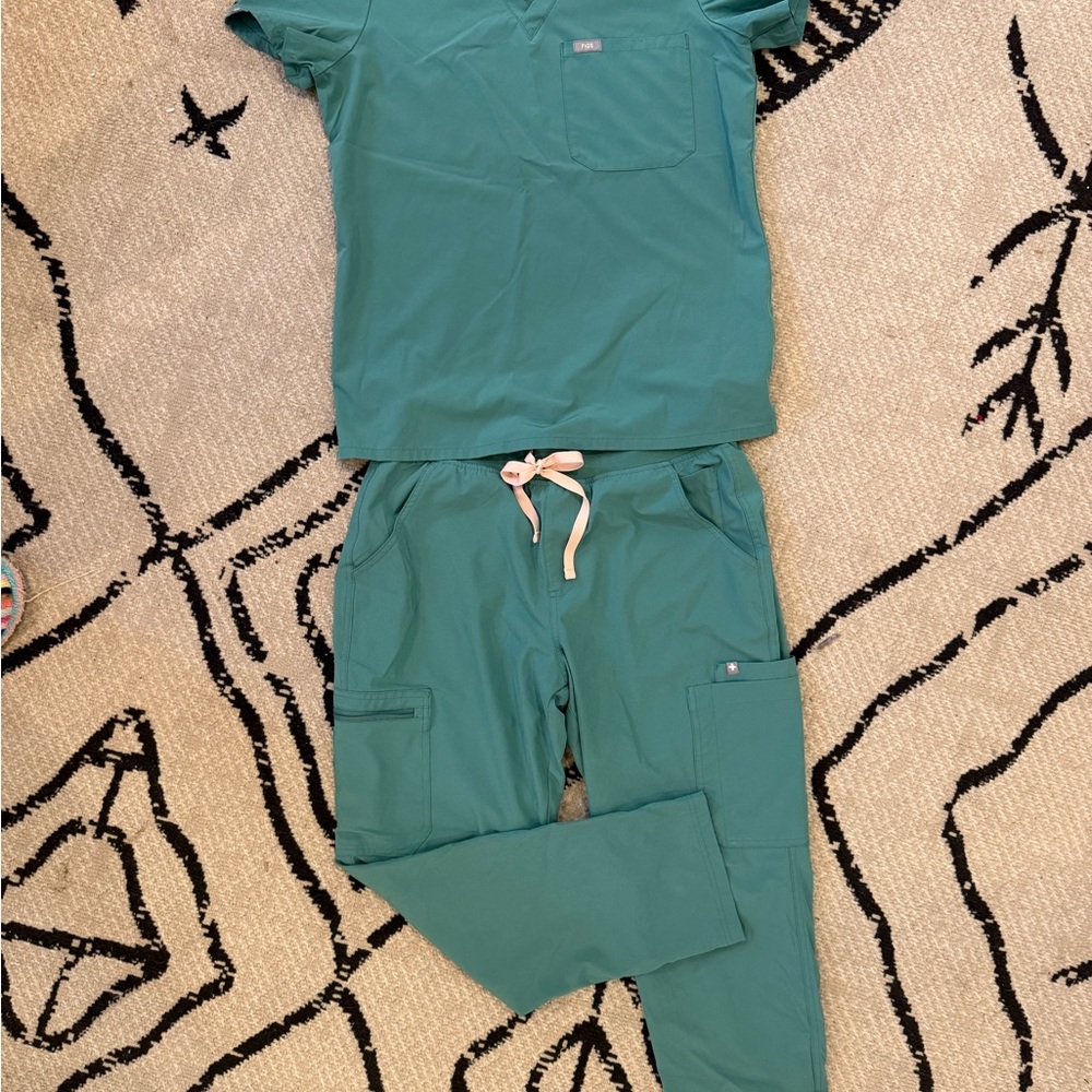 Figs Scrubs Set in Surgical Green